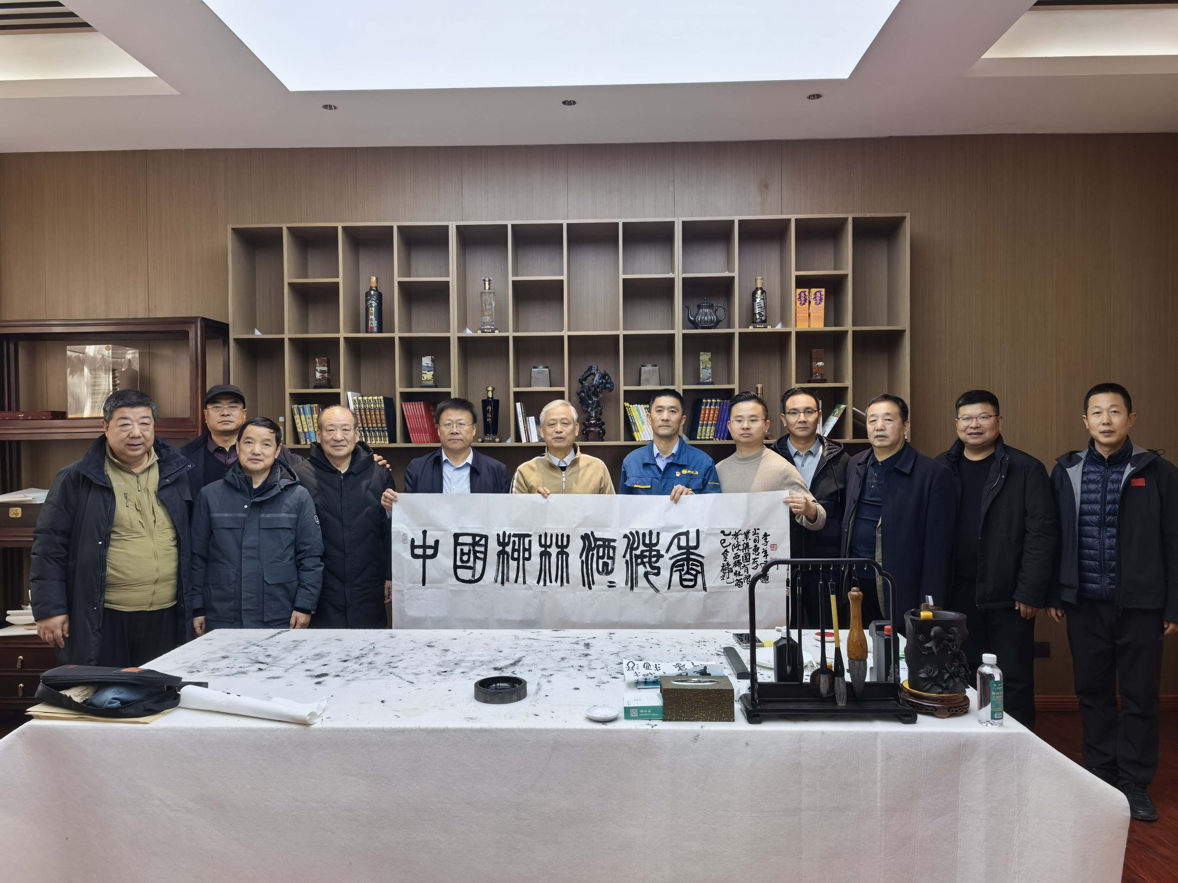  中国文化产业战略协会副主席李羊民一行莅临柳林酒业参观交流